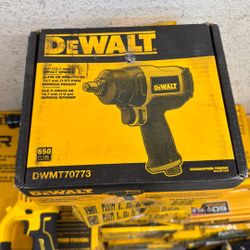 DEWALT 1/2 in. Heavy-Duty Pneumatic Impact Wrench