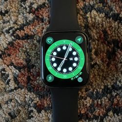 Apple Watch Series 5 , Cellular And GPS 44 MM