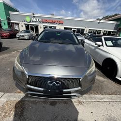 Infiniti QX30