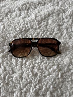 quay on the fly sunglasses