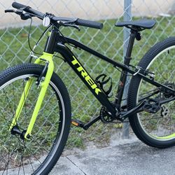 Trek Wahoo 26” Wheels 