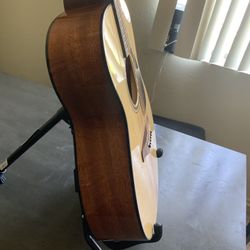 Yamaha FS800 FOLK STYLE ACOUSTIC GUITAR 