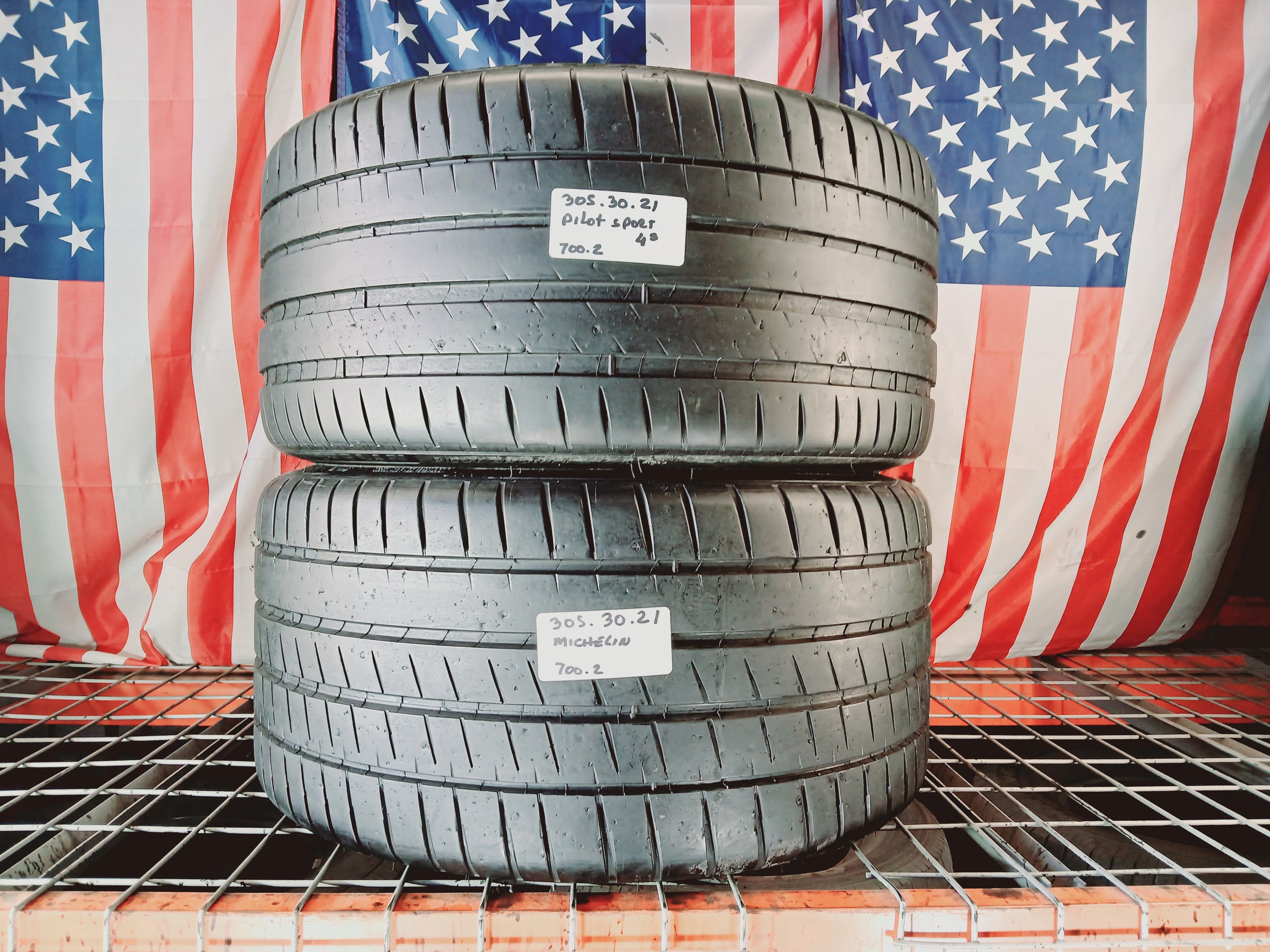 305/30ZR2 MICHELIN PILOT SPORT 4S 305/30R21 HIGH PERFORMANCE PORSCHE 911 MERCEDES BENZ AMG BMW M SERIES 305 30 21 CORVETTE PORSCHE TYCAN PANAMERA AMG