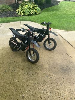 2 Razor MX125 Dirtbike