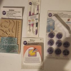 Wilton Fondant Tools And Molds