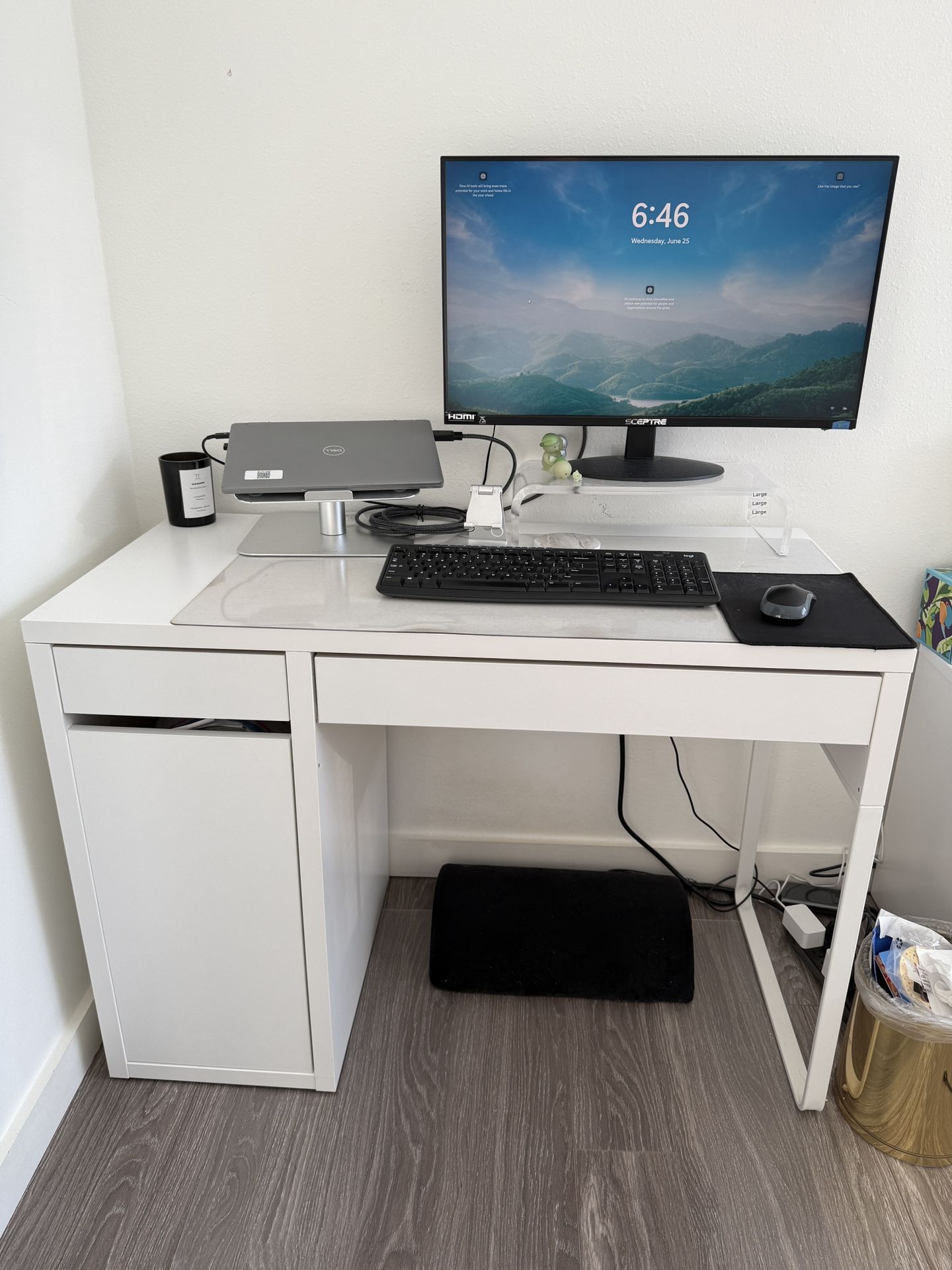 IKEA Micke Desk - White
