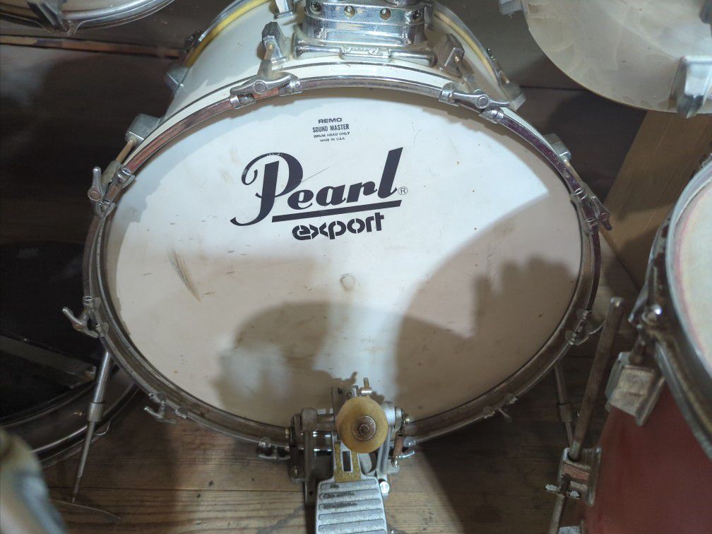 5 Pc. Wood, Pearl Export Drum Set