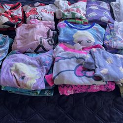 Huge Lot Of Girls Clothes Age 5-10