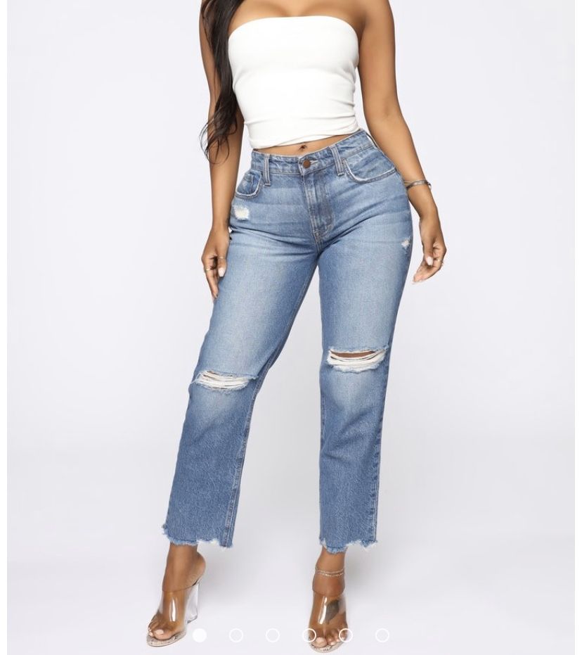 Boyfriend jeans ***SIZE: 5 ***