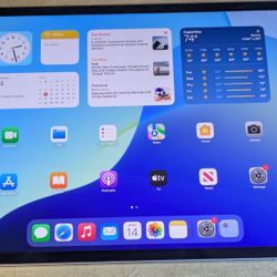 Apple iPad 5th generation Pro 12.9 inches 256gb WiFi and cellular with keyboard