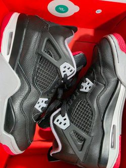 Air Jordan 4 retro (GS)- Size 5.5