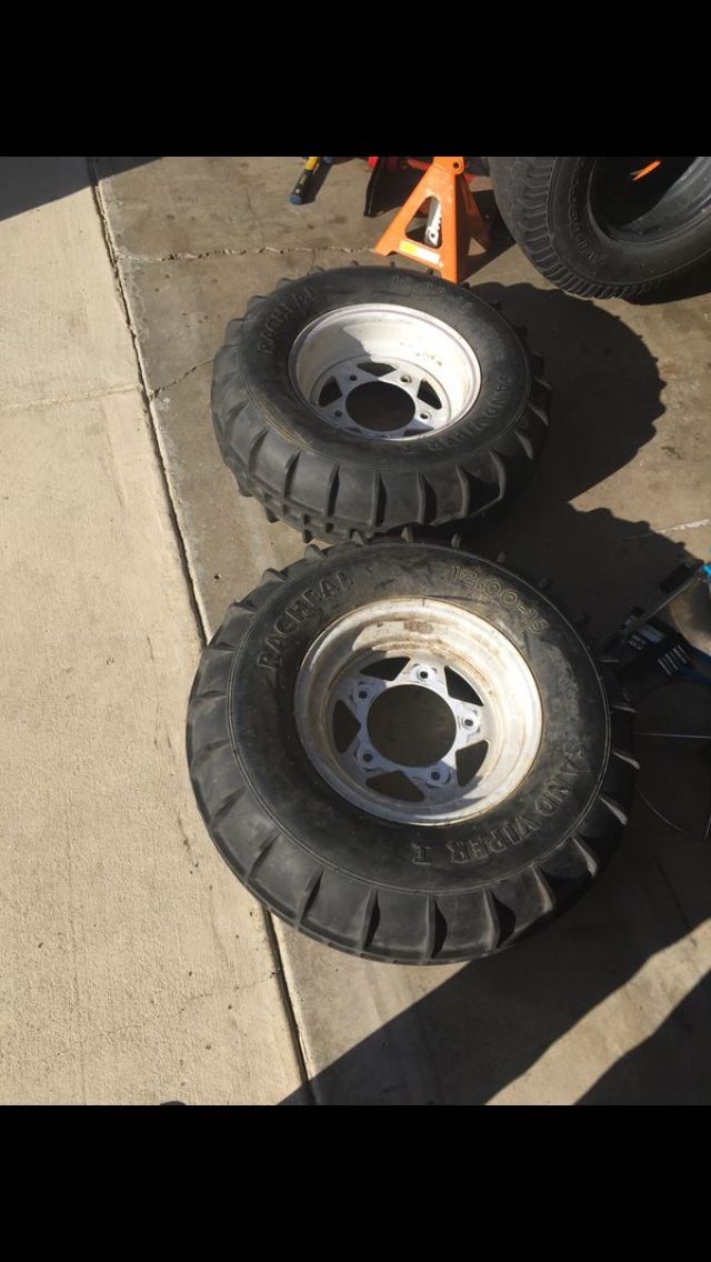 Sand viper tires