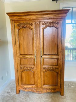Large Cabinet/Armoire - High end Hickory White 