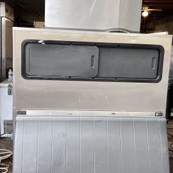 Manitowoc 1,000 pounds per day - Ice Marker - Ice Machine 