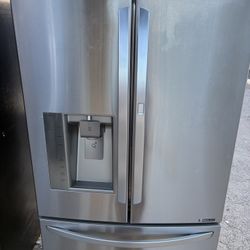 REFRIGERATOR LG 36” Stainless Steel