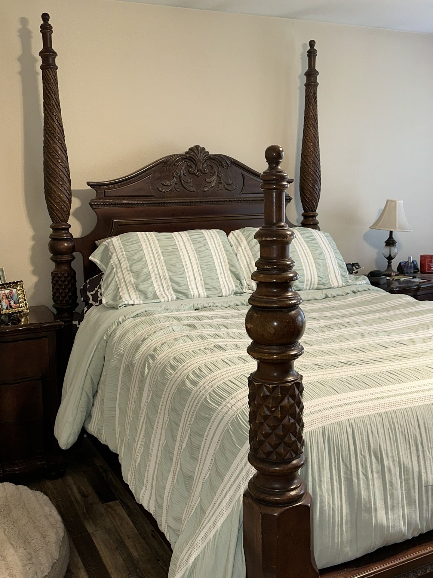 Bernhardt Queen Bedroom Frame MUST SELL THIS WEEKEND