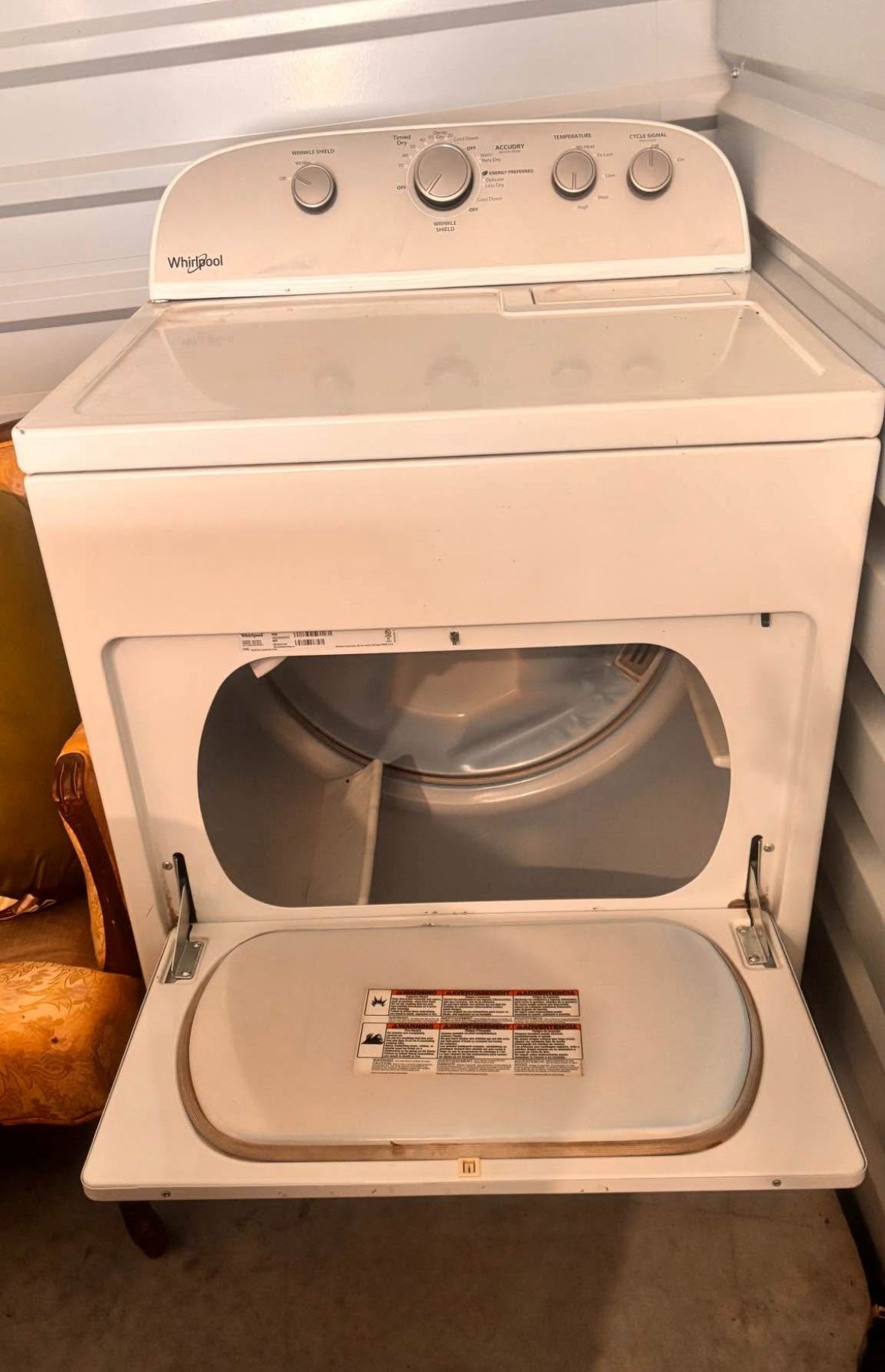 Whirlpool Electric dryer (works Good)