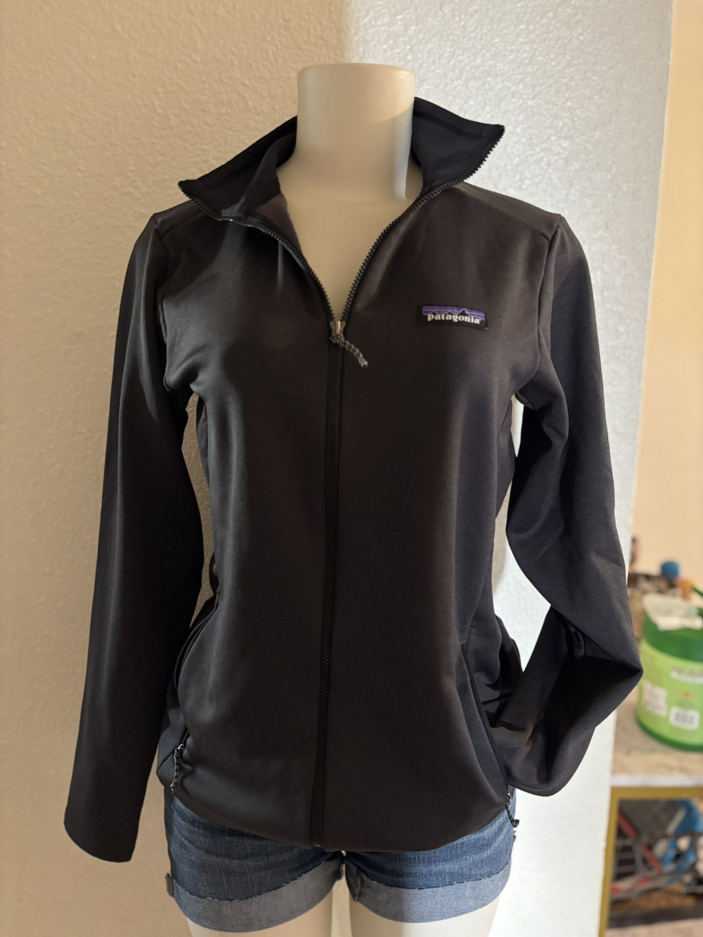 Women’s Medium Patagonia sweater