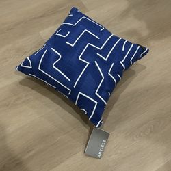 Article Pillows (2)