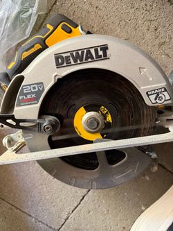 DeWalt 20V Max Brushless Circular Saw