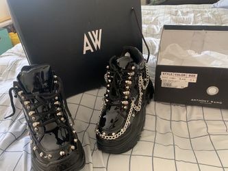Ladies New Shoes 8.5