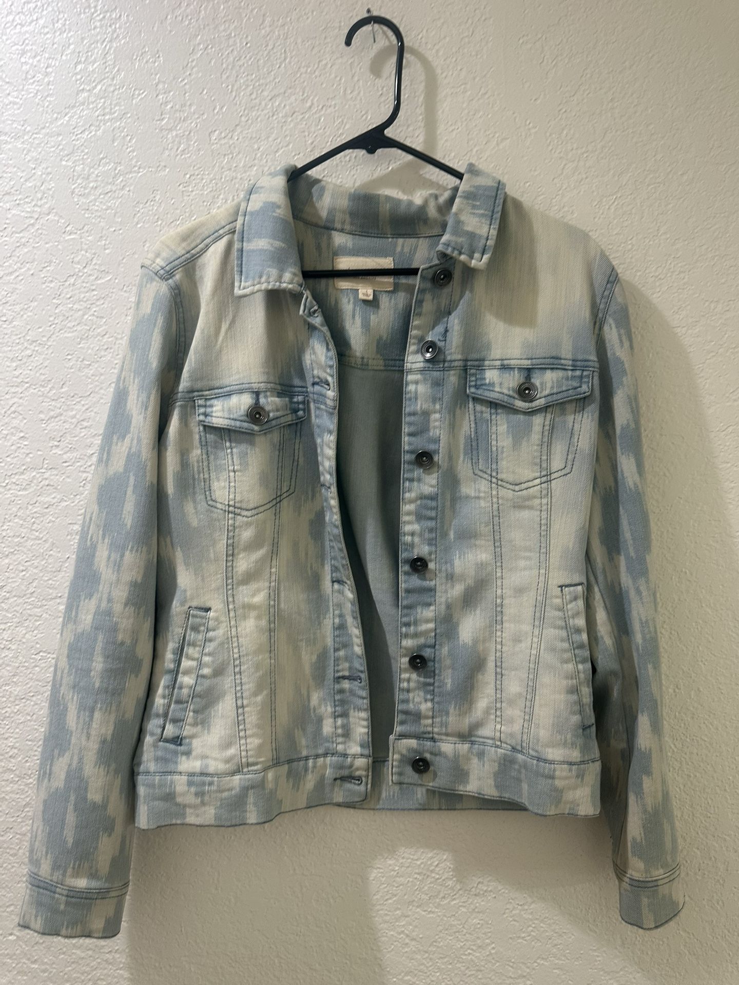 Jean jacket size large