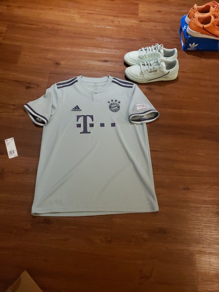 Adidas Shoe And Shirt Large N 11