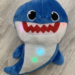 Dady Shark ✨Singing LED Light Plush Toys Music Doll English Song Toy Gift  Features & details ✅ Squeeze the tummy to hear 4 verses of the baby shark s