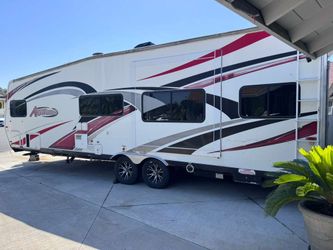 Toy hauler