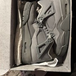 Jordan 4 