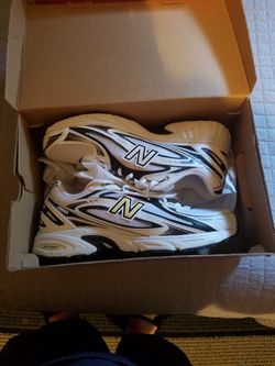 New balance shoes