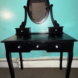 Black Vanity 