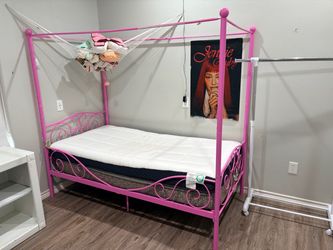 Twin size bed w/ 2 mattressses