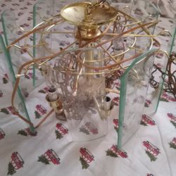 Beautiful Plug In Chandelier Missing One Glass Comes With Bulbs 