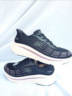 Skechers Swift Fit  Shoe for Women, Size US 10M - Black