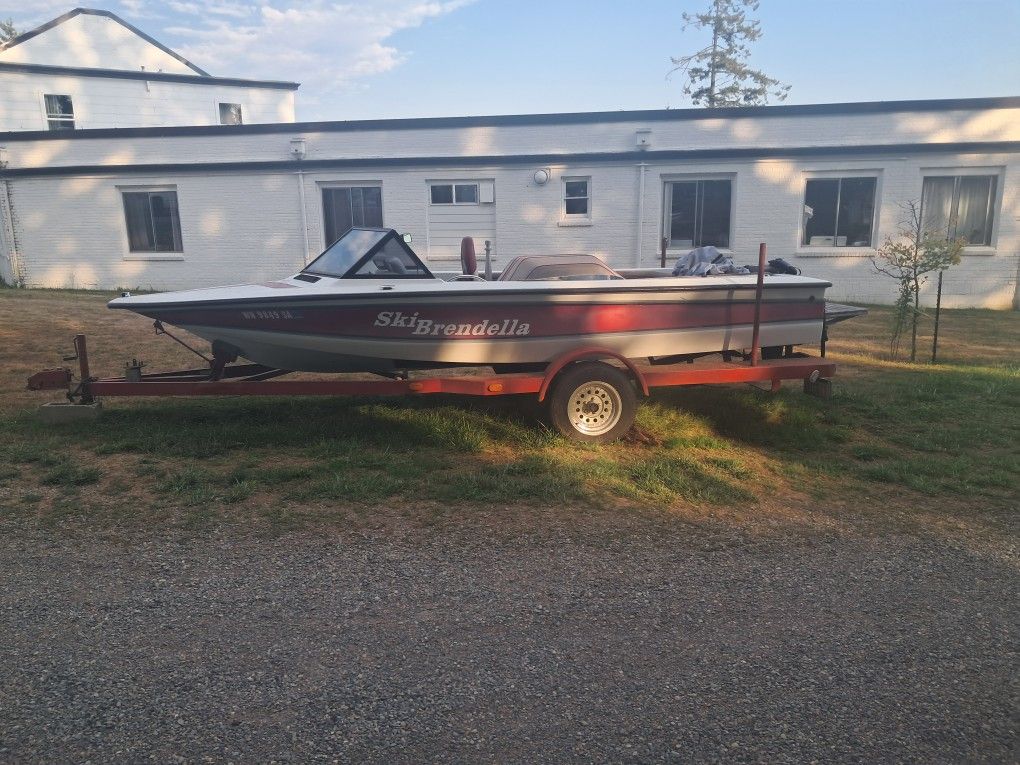 Ski Boat 5.7 V Drive Runs