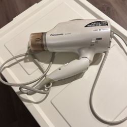 Hair Dryer 