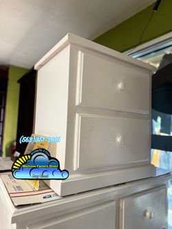 White nightstand pinewood dresser cajonera mesa de noche