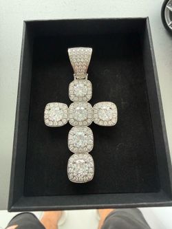 Diamond cross pendent