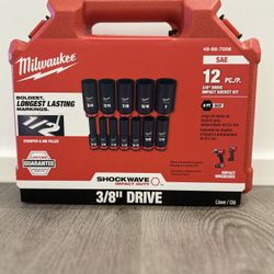 Milwaukee SHOCKWAVE 3/8 in. Impact Socket Set NEW