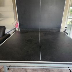 Ping Pong Table 