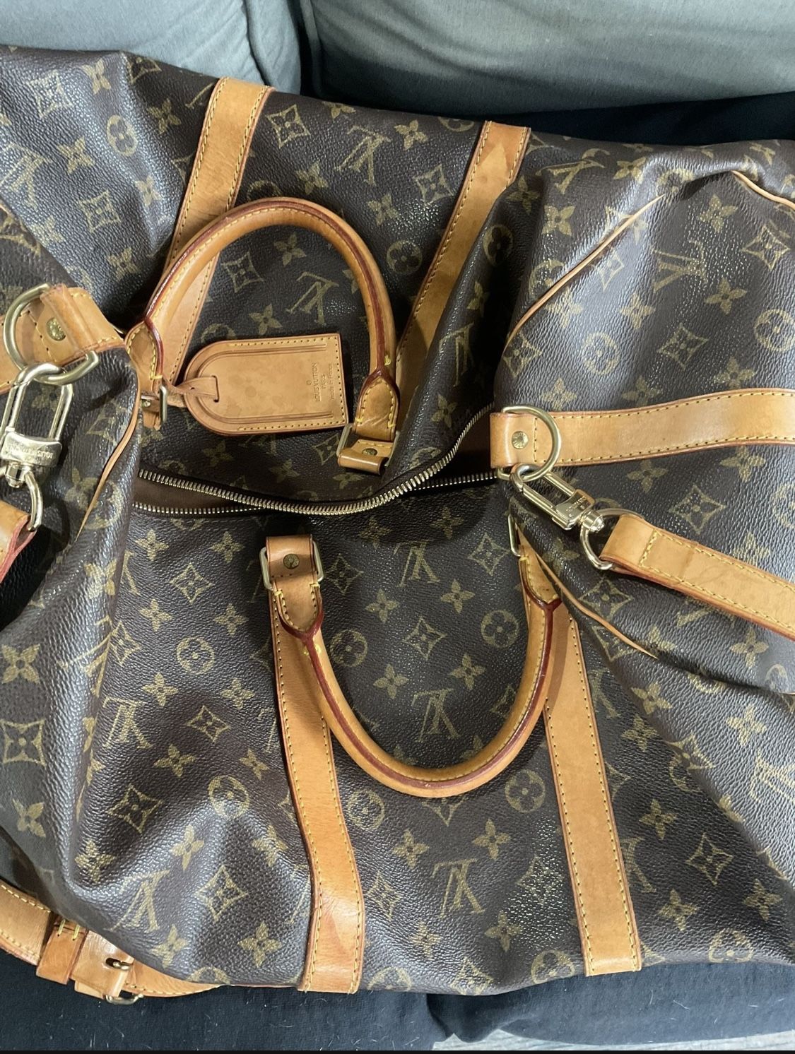 Authentic LOUISE VUITTON Keepall Bandoulière 55 Duffel Bag