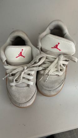 Air Jordan Low-Top Sneakers Gray Suede