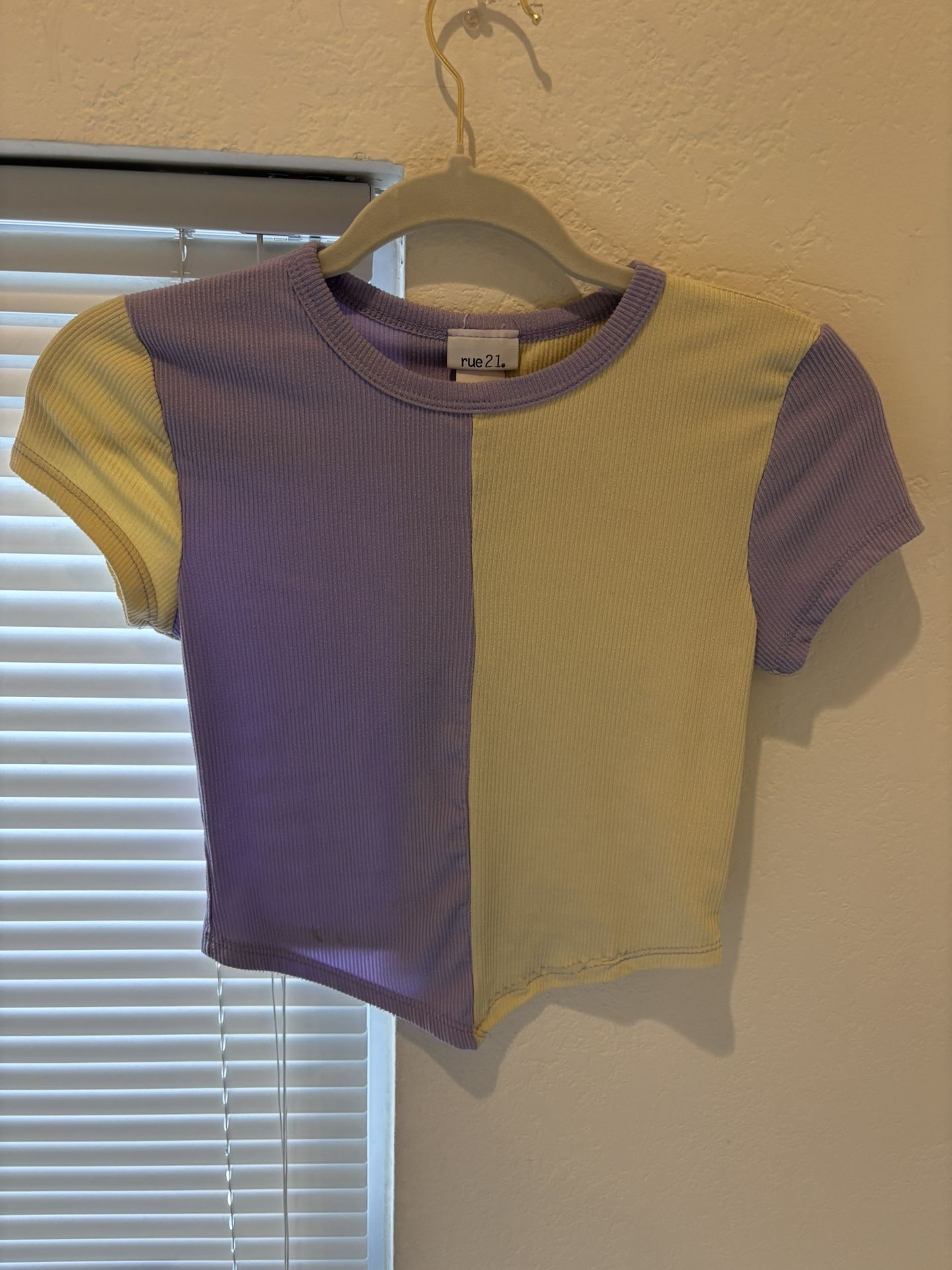 Small Rue21 Purple & Yellow Tshirt