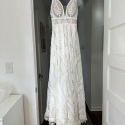 Bohemian Lace Wedding Dress