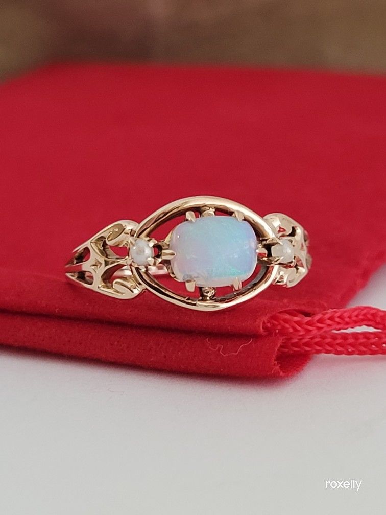❤️10k Size 6.25 Vintage Solid Yellow Gold Opal and Seed Pearls Ring!/ Anillo de Oro con 1 Ópalo y Perlas! 👌🎁Post Tags: 10k 14k