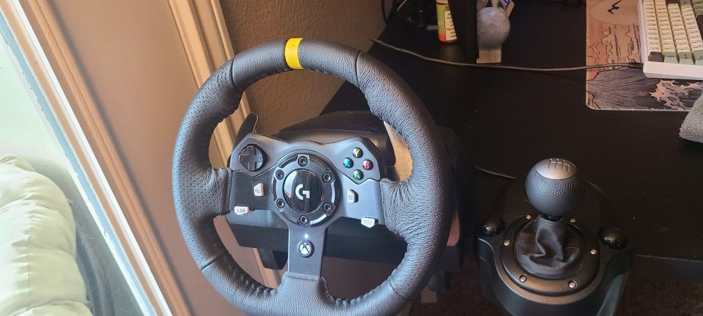 Logitech G920 Racing Wheel, Shifter, And Pedals