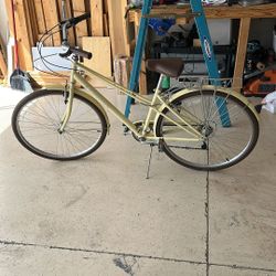 Schwinn Admiral Hybrid Cruiser 