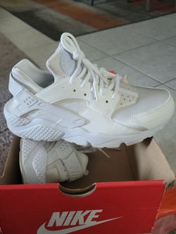 9W Nike Air Huarache All White Sneakers