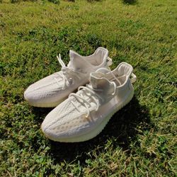Yeezy 350 V2 Bone White
